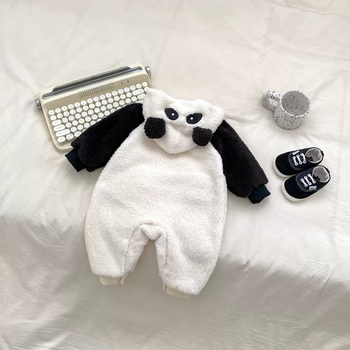 On Hand Panda Bodysuit in 3-6 months