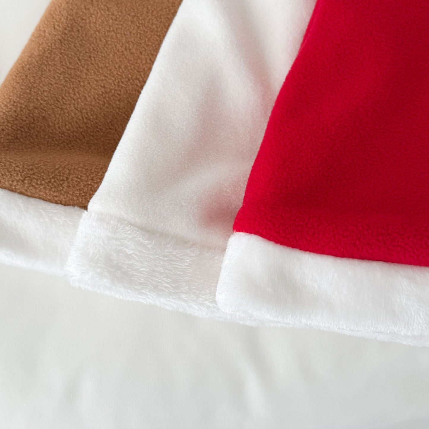 CHRISTMAS OOTD FOR PREORDER Chester Cloak