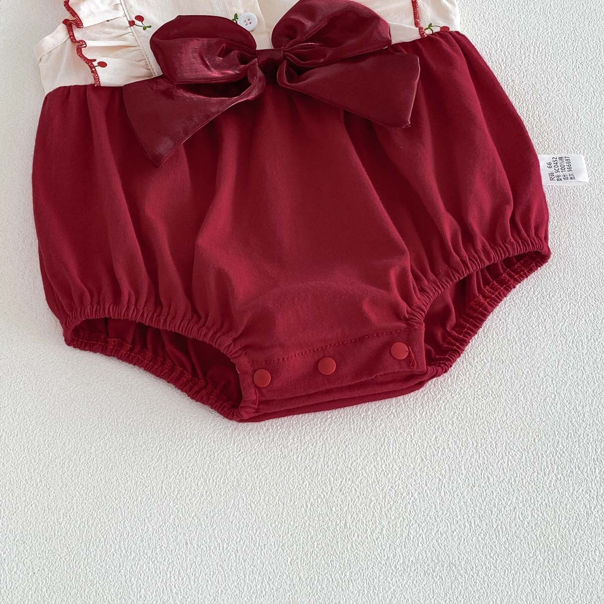 On Hand Katya Sleeveless Romper in 0-6 months