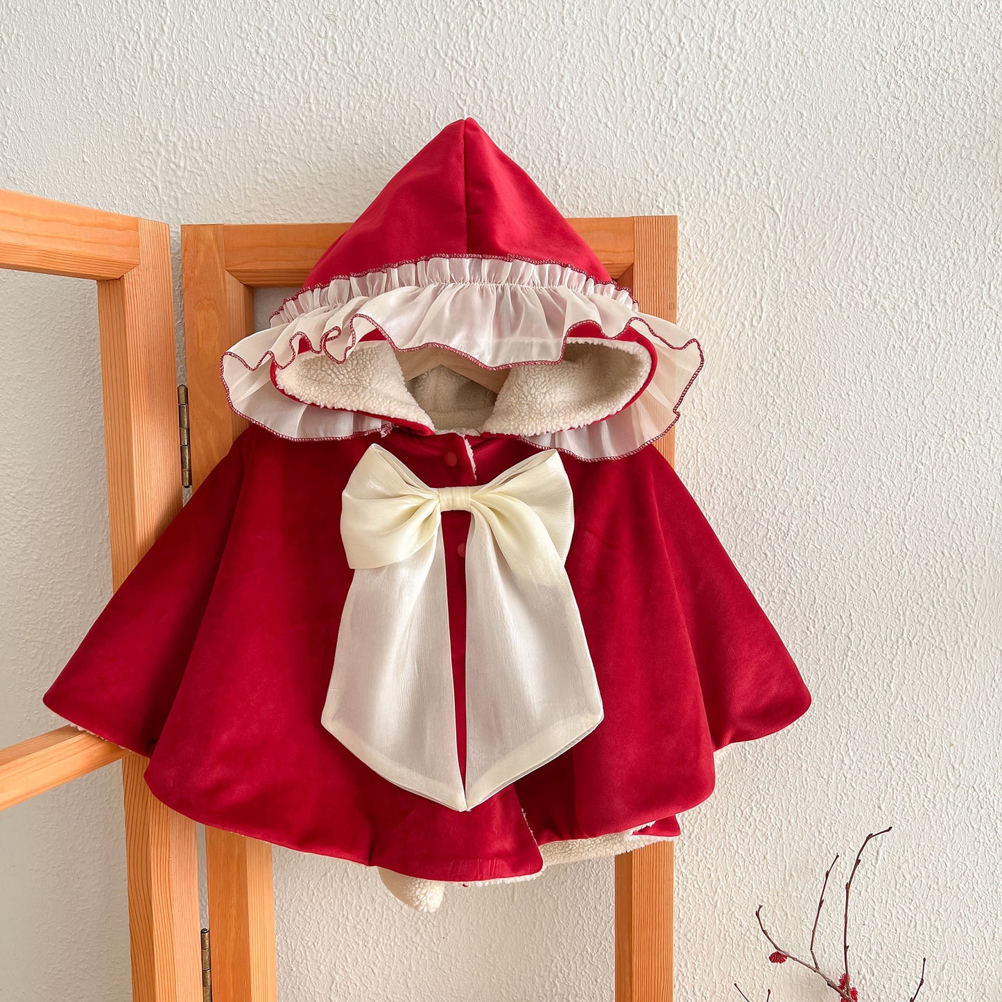 CHRISTMAS OOTD FOR PREORDER Snow Cloak