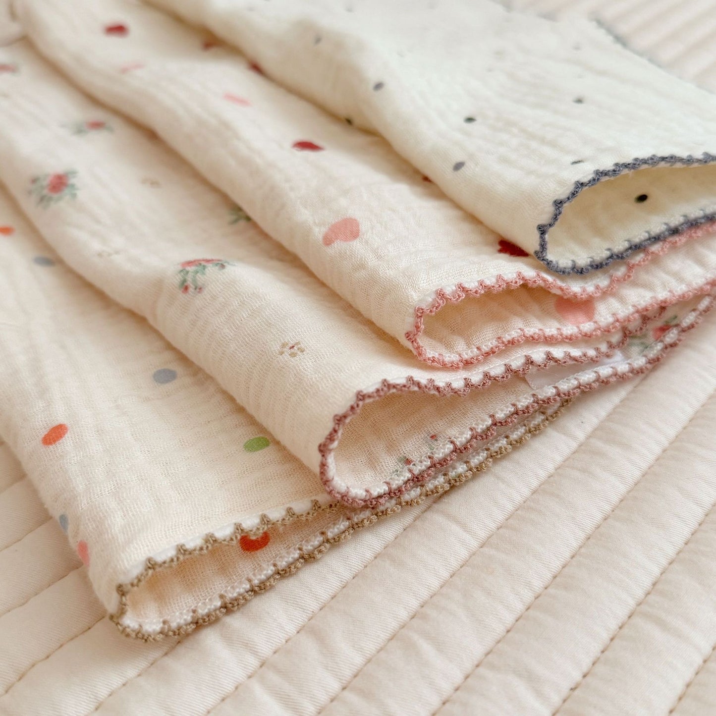 NURSERY Joyful Blooms Chiffon 4 Piece Towel (7)