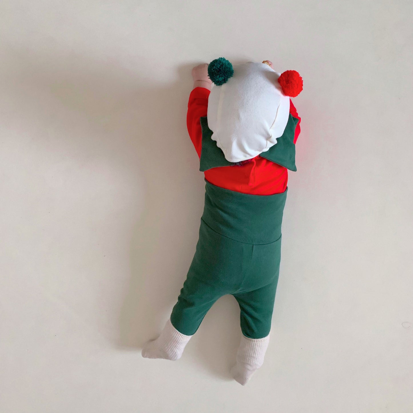 CHRISTMAS OOTD FOR PREORDER Emmanuel Pompom