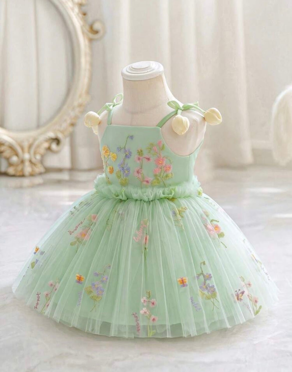 On Hand Tulip Parfait in Green