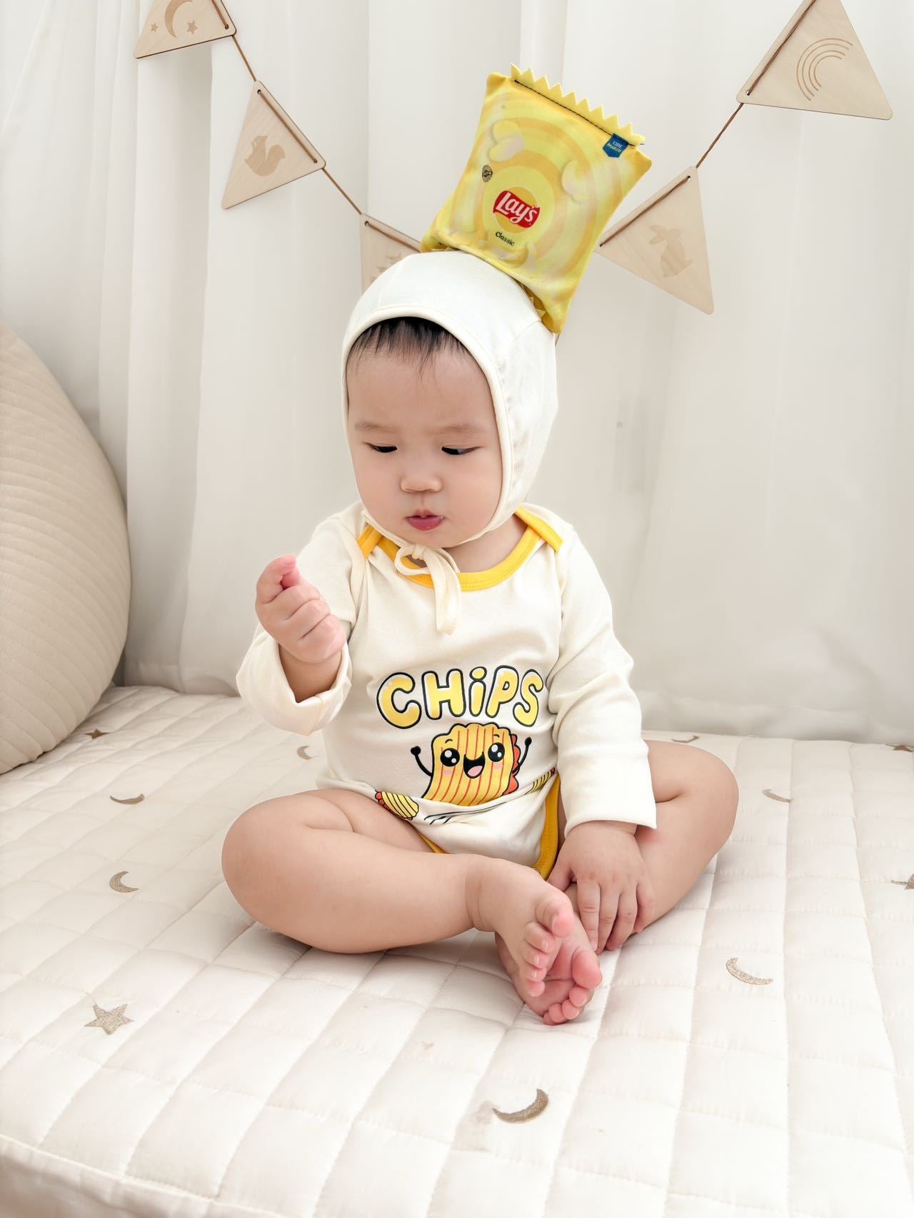 COSTUMES Chips Romper & Hat