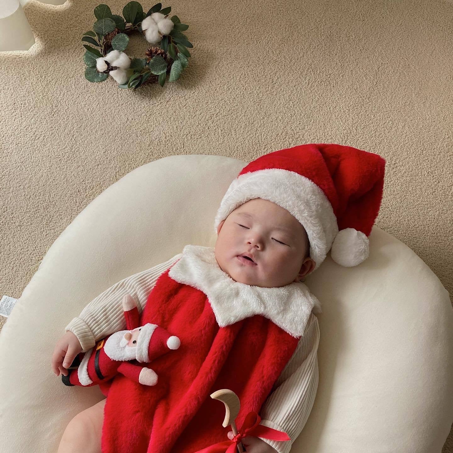 CHRISTMAS OOTD FOR PREORDER Santa Fuzzy Fleece Romper & Hat