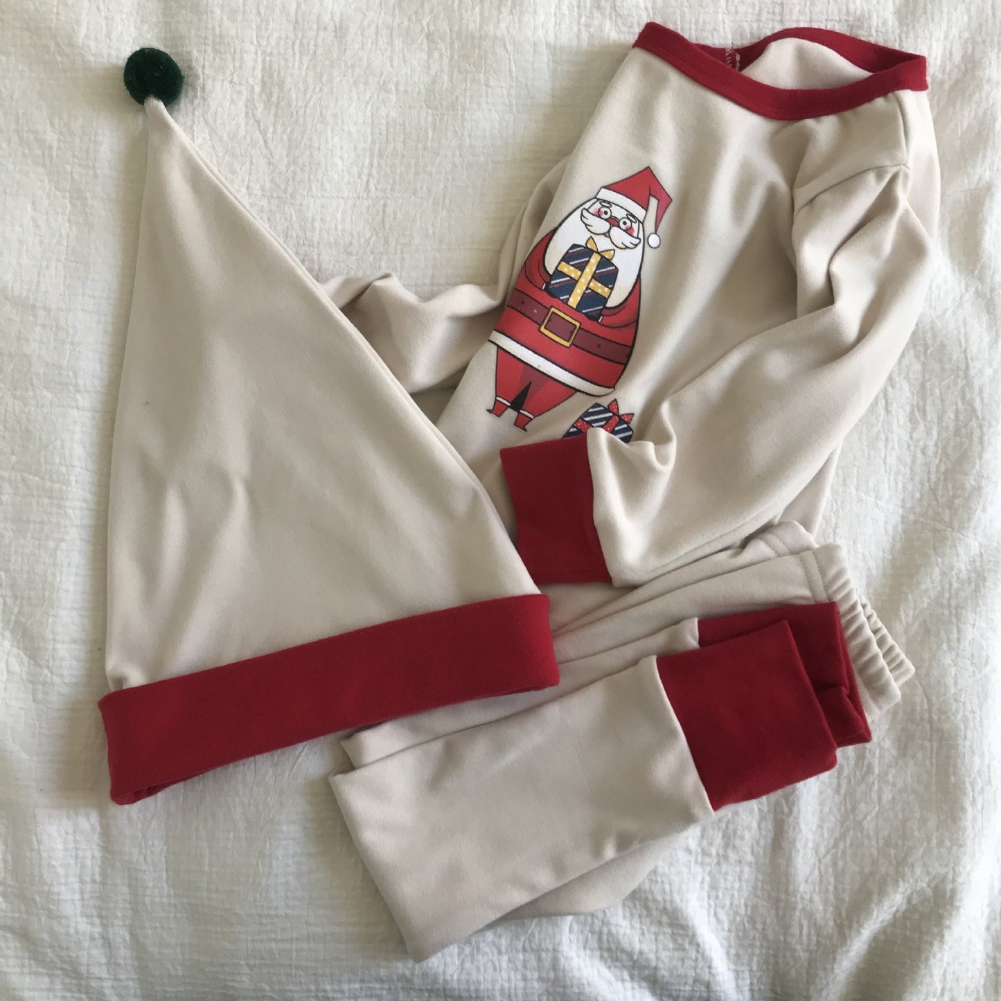 CHRISTMAS OOTD FOR PREORDER Holly Pajama Set for Kids