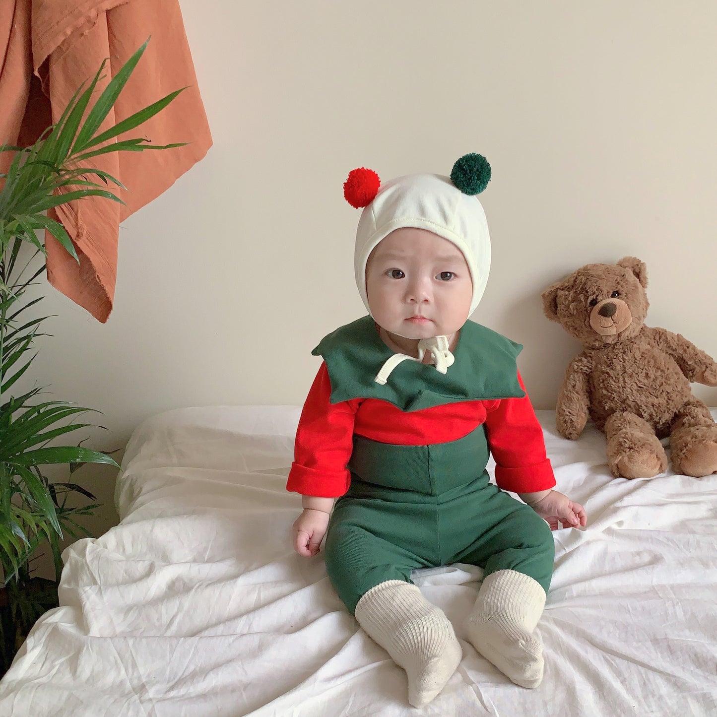 CHRISTMAS OOTD FOR PREORDER Emmanuel Pompom