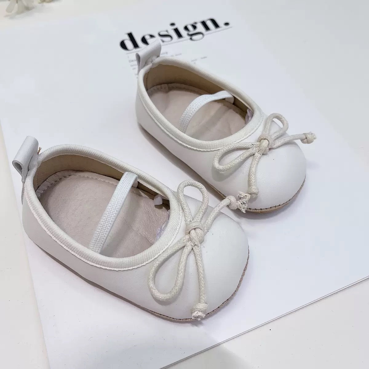 On Hand Lizzie Baby Shoes in 11 cm