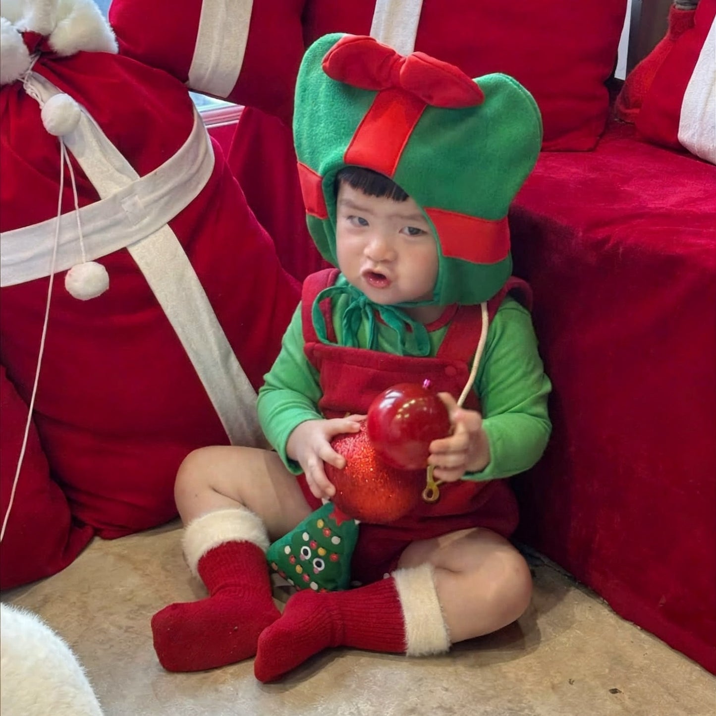 CHRISTMAS OOTD FOR PREORDER Gift Costume