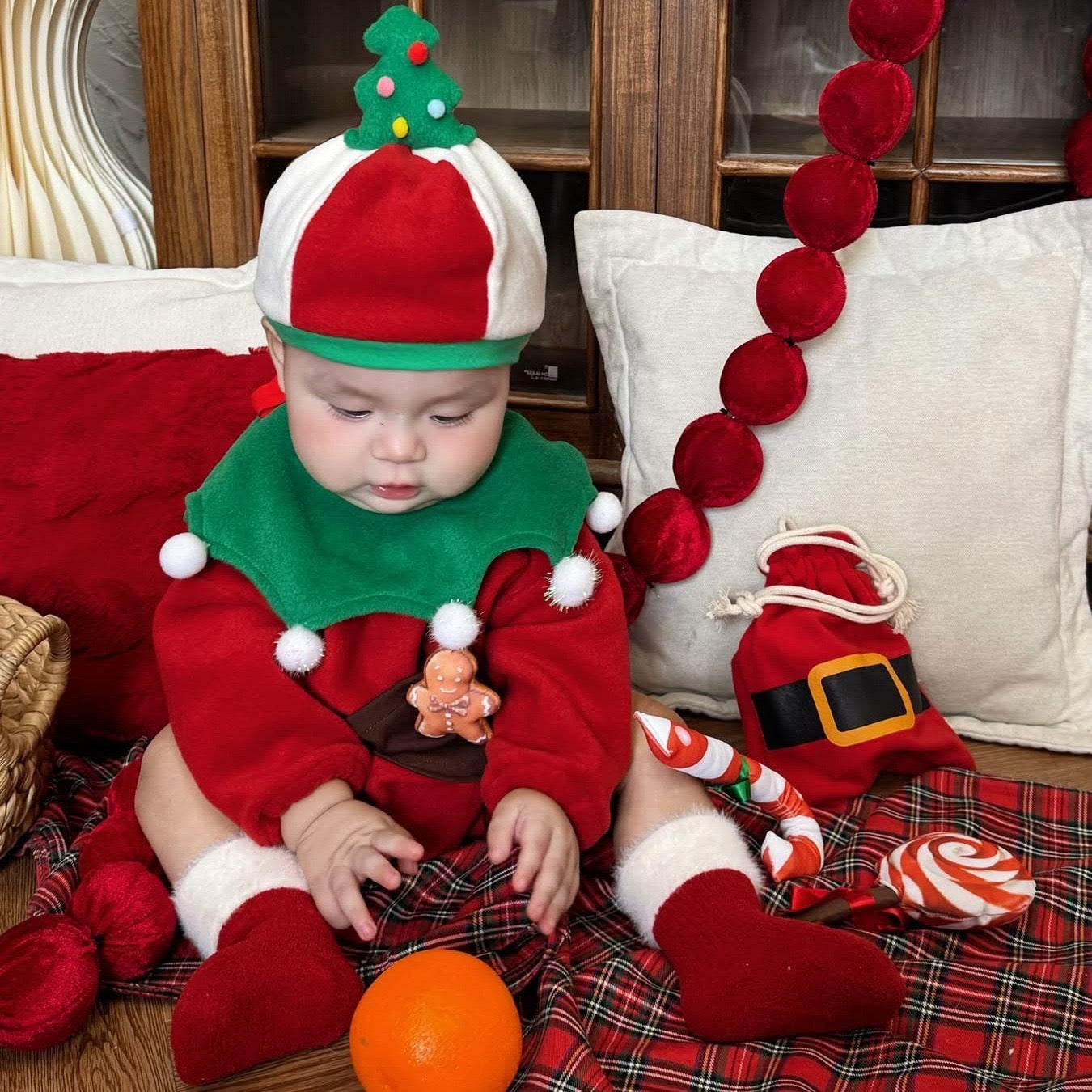 CHRISTMAS OOTD FOR PREORDER Clarence