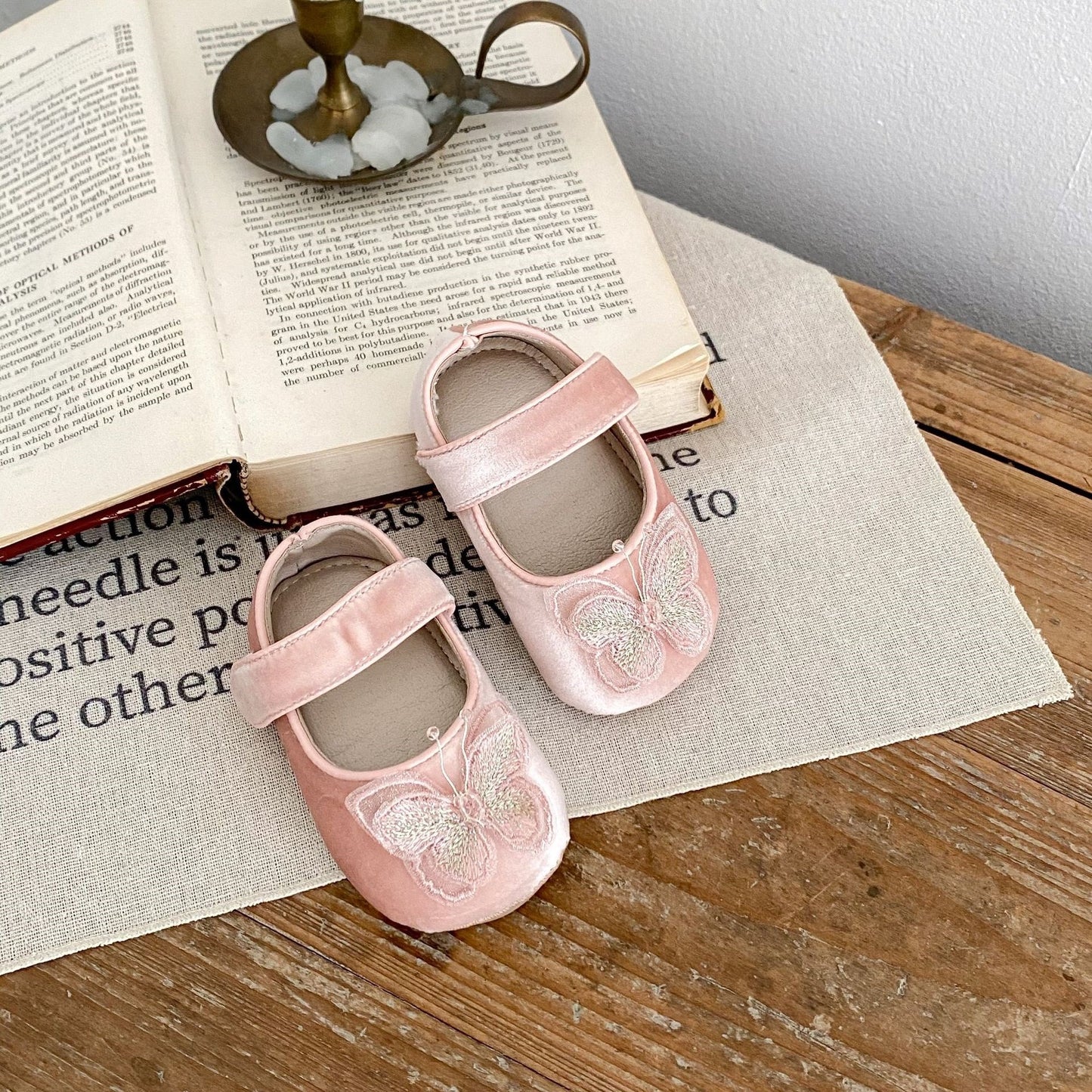 On Hand Janitha Butterfly Shoes in Pink 11 cm