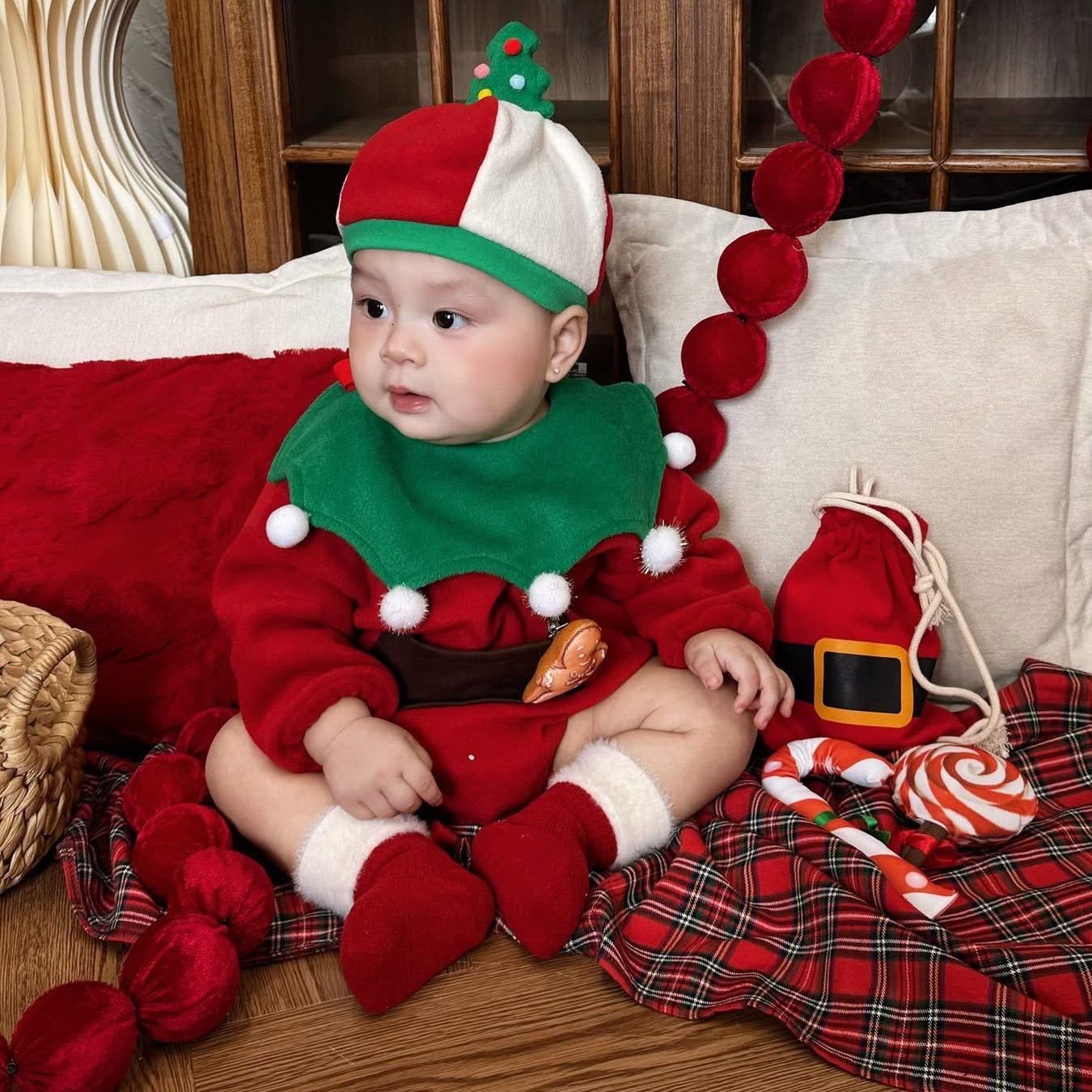 CHRISTMAS OOTD FOR PREORDER Clarence