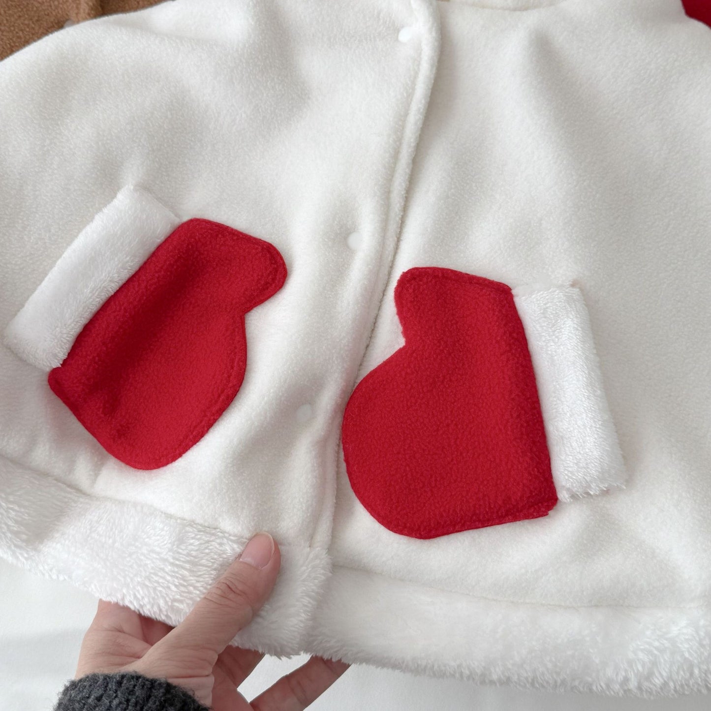 CHRISTMAS OOTD FOR PREORDER Chester Cloak