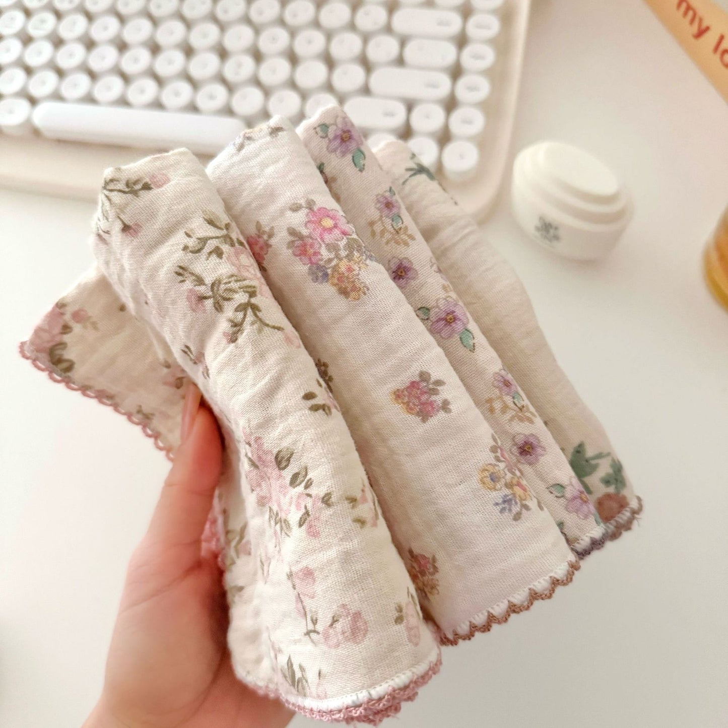 NURSERY Joyful Blooms Chiffon 4 Piece Towel (11)