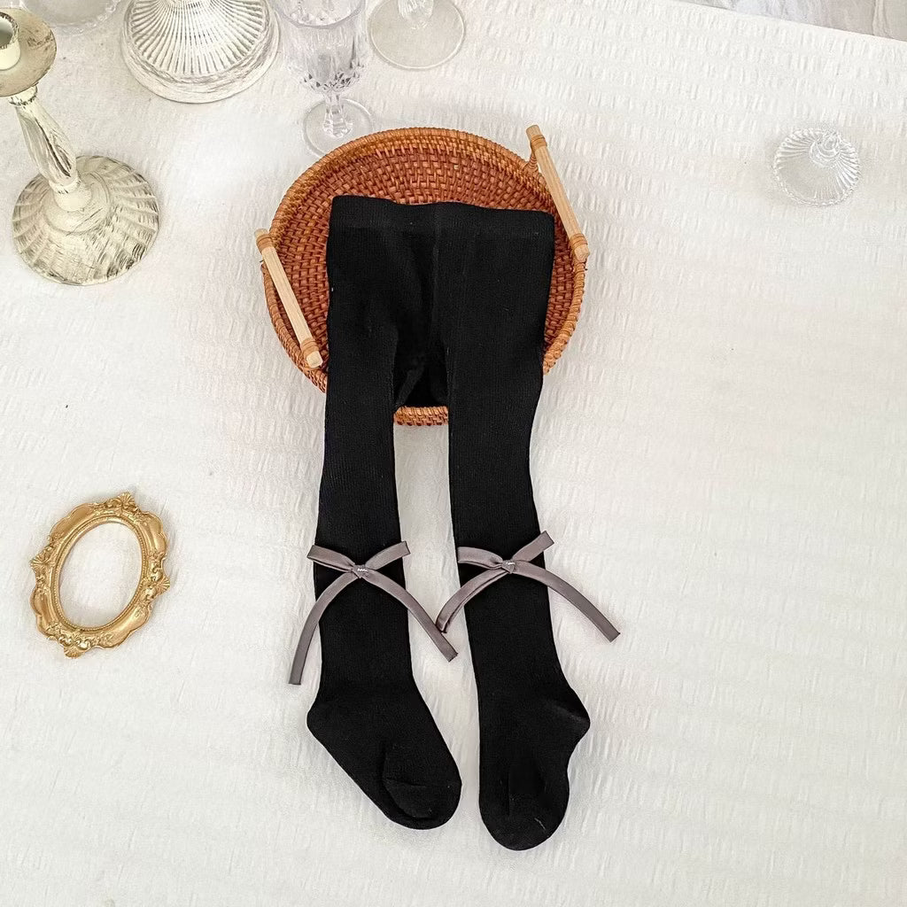 On Hand Dean Stockings 0-6 months